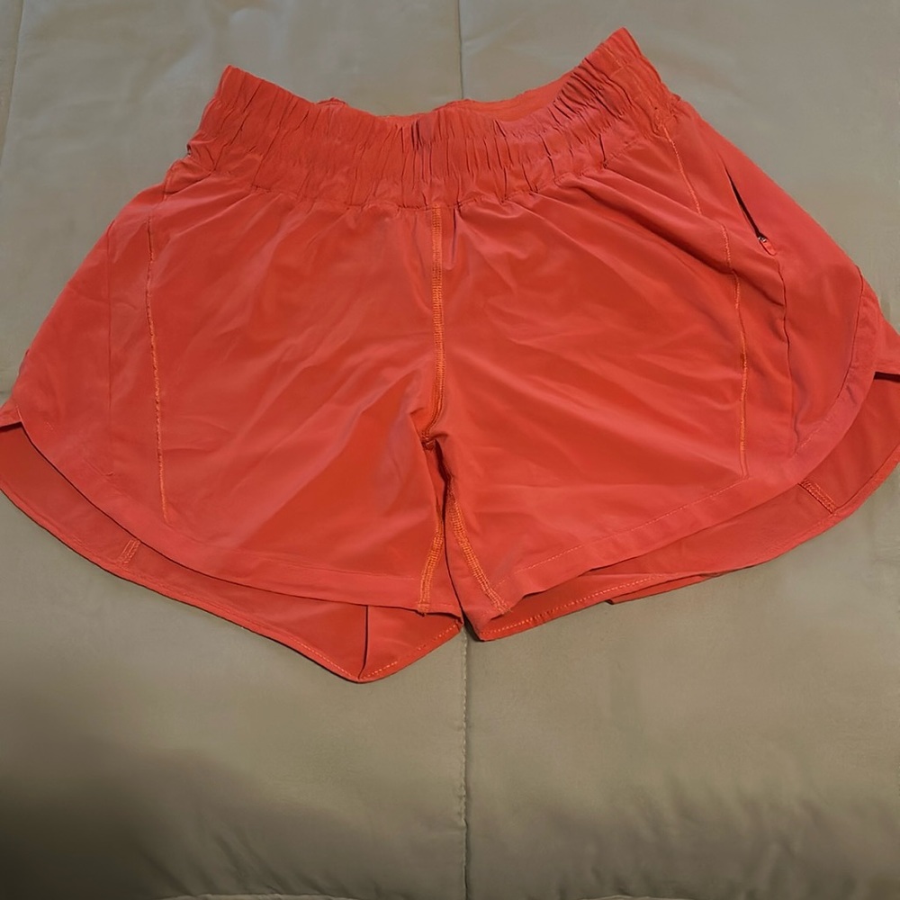 Lululemon track that shorts